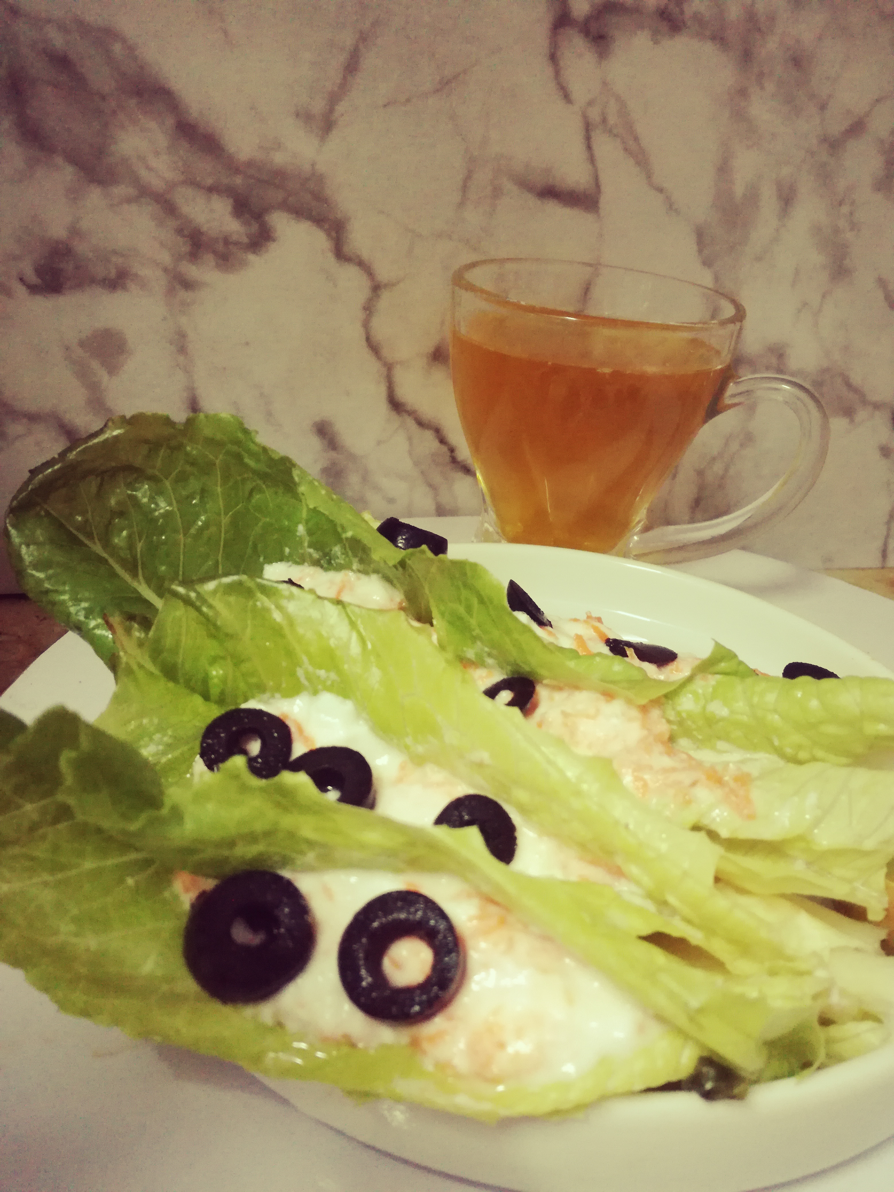 العشا سلطة بزبادي قليل الدسم