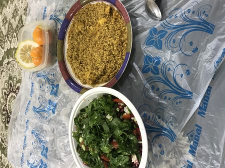 الغداء مفلق