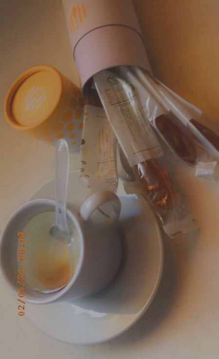 ‏هُناك أشخاص لم نلتقيهم  
‏لكن قلوبنا .. رأت جمال...