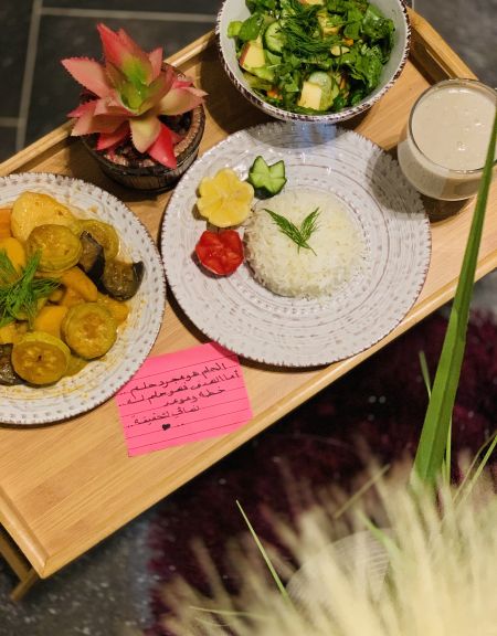 بالصبر تنال ماتريد.. 
‏وبالتقوى يلين لك الحديد.??...