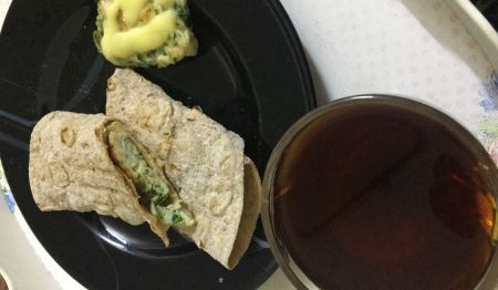 عملت صدر دجاج كباب مع شريحة جبن مع خبز بر وشاهي اح...