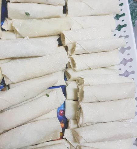 بالدجاج او الجبن او الخضار