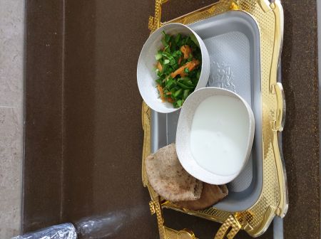 وجبة عشاء 
صحن سلطه 
نصف رغيف خبز اسمر 
زبادي ق...